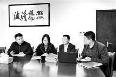 一人公司為何發(fā)生職務犯罪 從上海市奉賢區(qū)某公司法定代表人挪用公款、貪污案說起　　特邀嘉賓  　　蔡巍巍 奉賢區(qū)紀委監(jiān)委案件審理室主任  　　李憶君 奉賢區(qū)紀委監(jiān)委案件審理室副主任  　　顧 斌 奉賢區(qū)