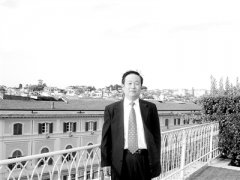 以釘釘子精神一干到底 訪中央黨校（國(guó)家行政學(xué)院）教授戴焰軍