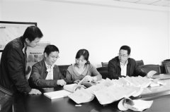 主動(dòng)“亮劍” 查糾“四風(fēng)”